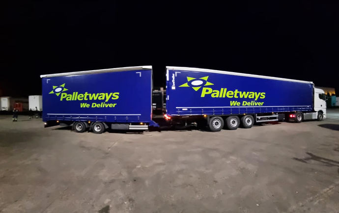 Palletways Zaragoza incorpora un nuevo megacamión a su flota de transporte