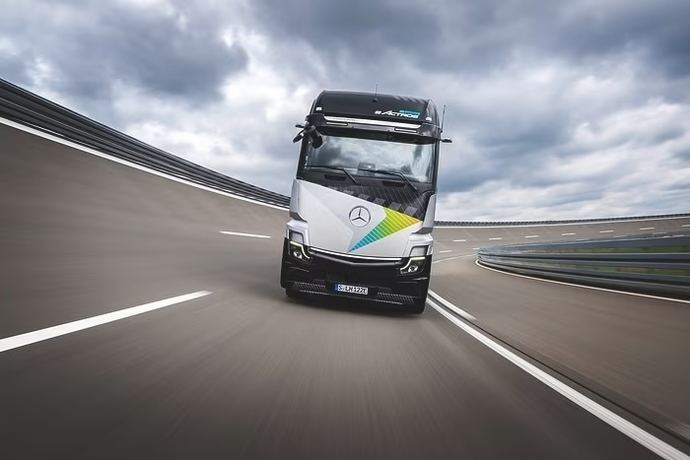 Mercedes-Benz eActros LongHaul: estreno mundial como 'eActros 600' en octubre