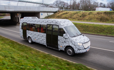 Mercedes Benz presenta nuevos minibuses