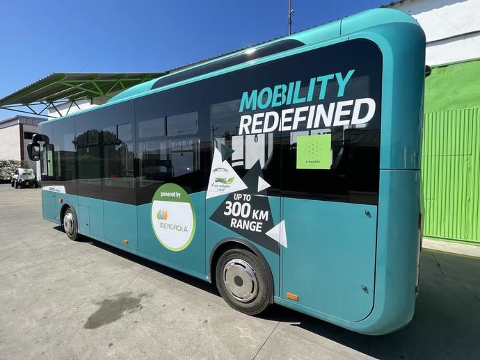 Badajoz, Tubasa, y e-busKar presentan un proyecto de Movilidad Sostenible pionero