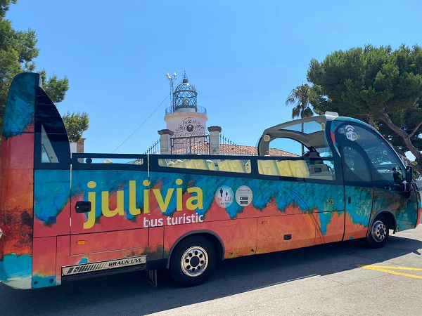 Vuelve el Julivia Bus, autobús turístico que conecta Palafrugell con la costa