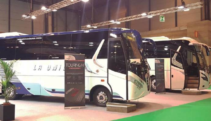 Los cuatro nuevos modelos de autocar de Nogebus, en la FIAA