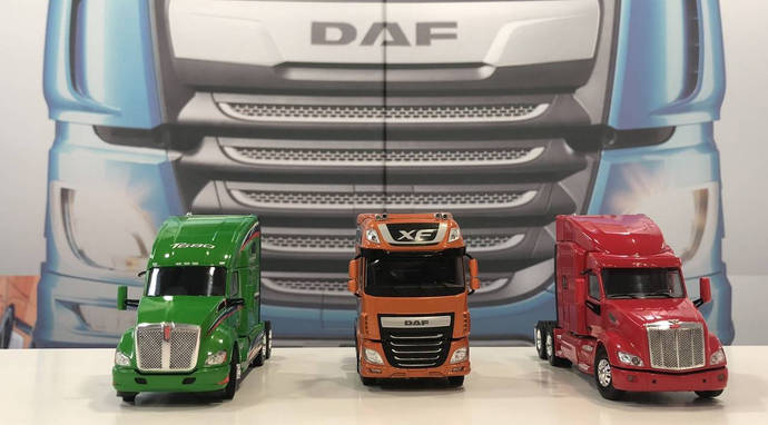 DAF sortea un pack de maquetas de 300 euros en su Facebook