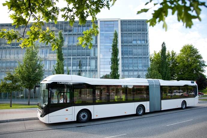 Un Volvo 7900 híbrido articulado.