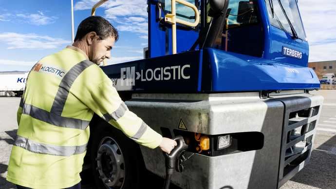 FM Logistic: primera empresa con cabezas tractoras eléctricas para uso interno