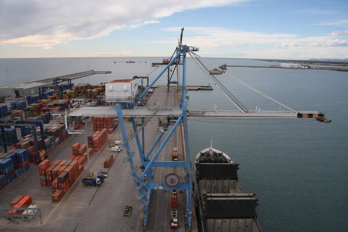 Portcastelló cierra el mejor mes de su historia en tráfico de mercancías