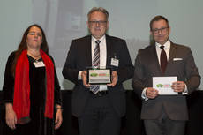 Christine Hartmann (Huss Verlag), Andreas Schmid (Thermo King-Frigoblock) y Bernd Brandenburg (Huss Verlag).