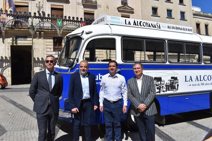 Alcoy conmemora 70 años del primer autobús urbano en la ciudad