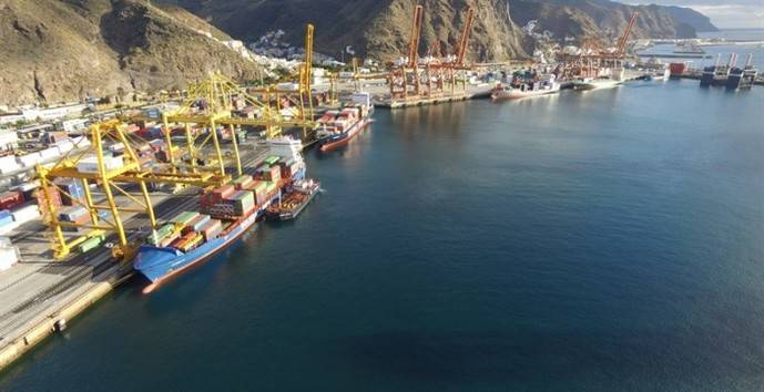 Puerto de Santa Cruz de Tenerife.