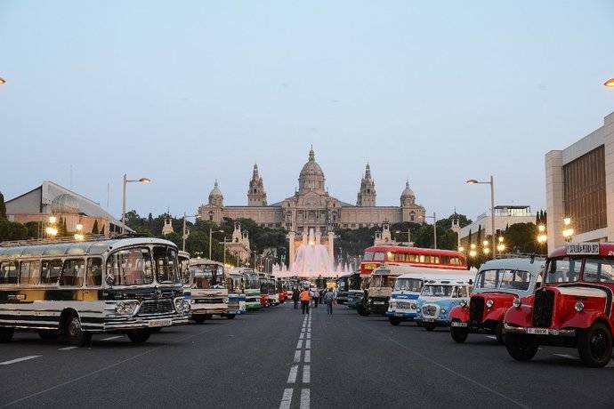 Sagalés organizó el 7º Rally Internacional de Autobuses Clásicos en Barcelona