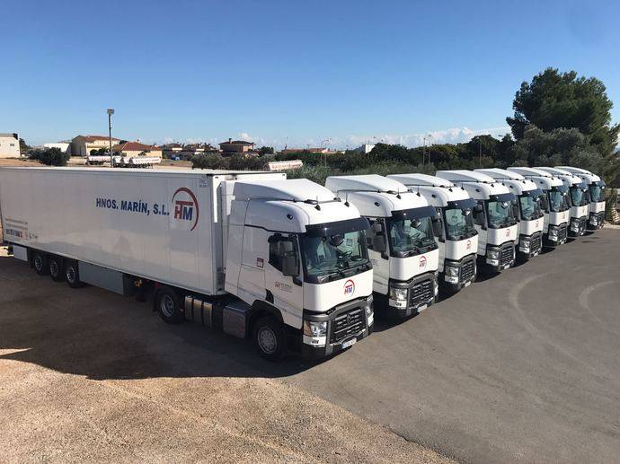 Hermanos Marín renueva flota con siete Renault Trucks T480 Sleeper Cab