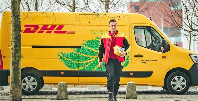 Renault Trucks entrega cuatro master ZE 100% eléctricos a DHL Parcel en Bélgica