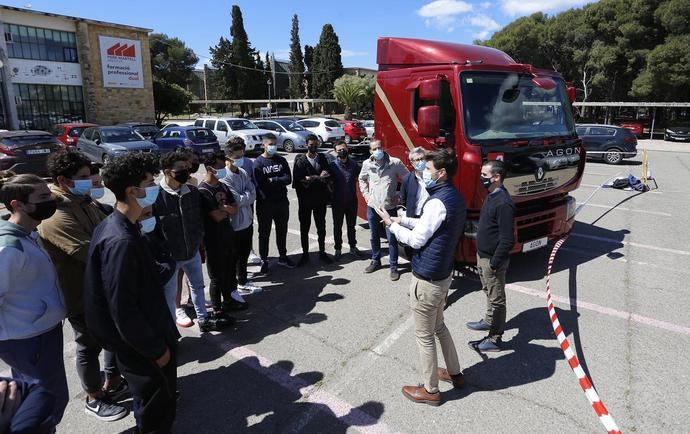 Renault Trucks apoya la formación