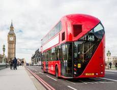 Autobús de transporte urbano londinense.