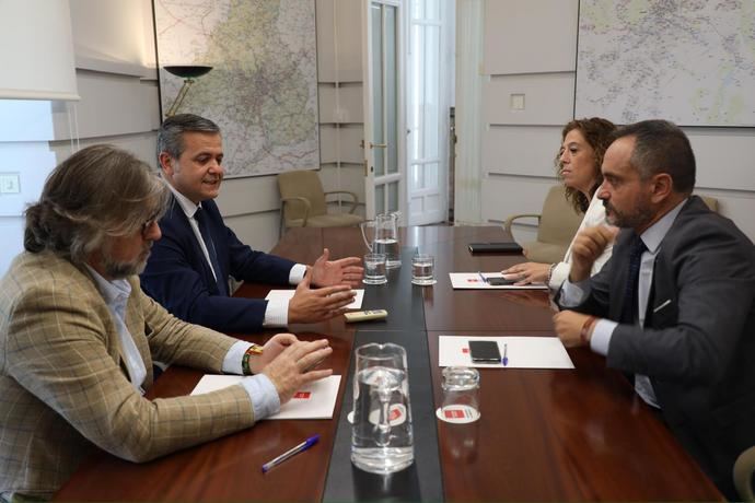 Madrid habilitará una nueva lanzadera para unir Móstoles con Príncipe Pío