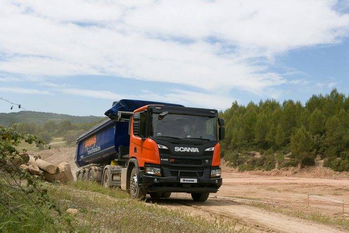La gama de construcción XT de Scania se pone a prueba en Barcelona