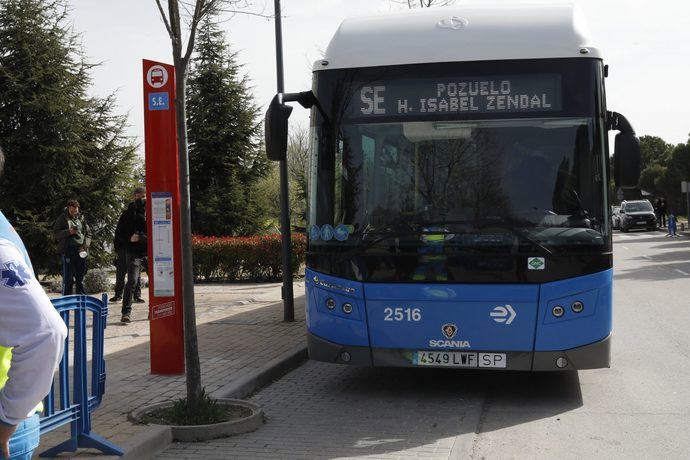 EMT Madrid crea una nueva línea para trasladar a refugiados al Zendal