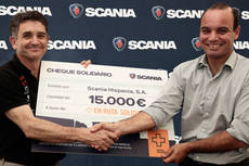 El proyecto “En ruta solidaria” recibe 15.000€ y 500kg de alimentos de Scania