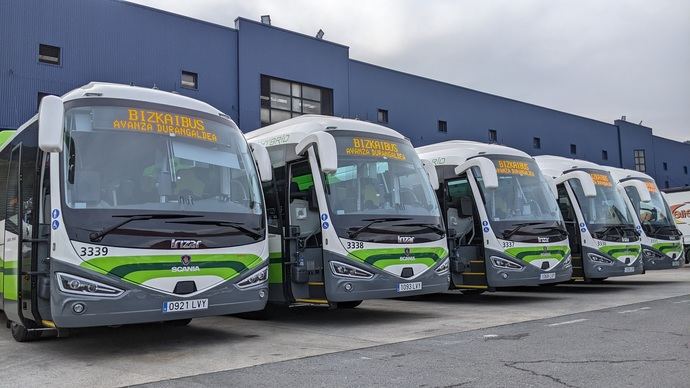 Grupo Avanza Durangaldea incorpora cinco híbridos Scania