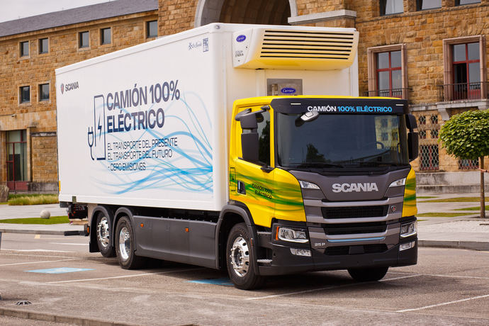 Robles Transport prueba los camiones híbrido enchufable y eléctrico de Scania