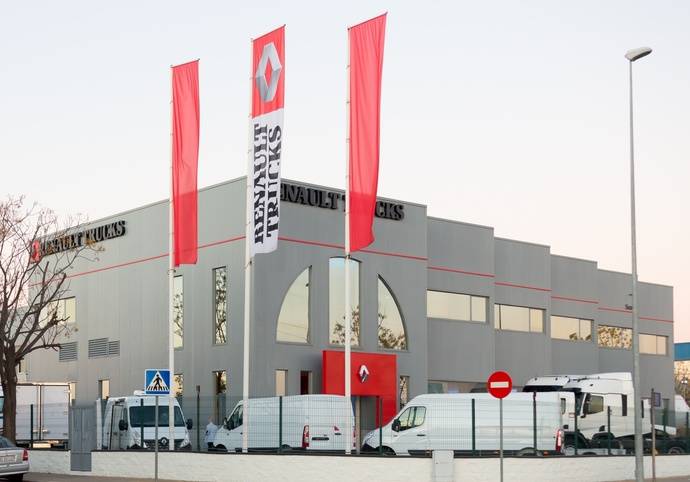 Scora, distribuidor oficial Renault Trucks en Sevilla, celebra sus 45 años