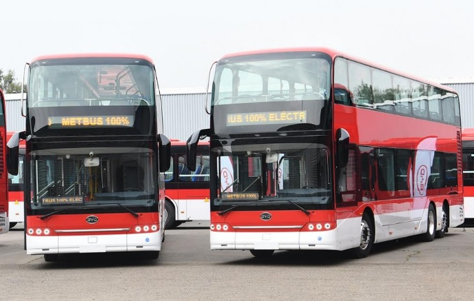 Los autobuses eléctricos de dos pisos de BYD llegan a Chile