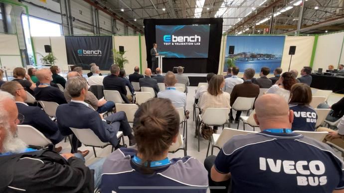 Iveco Bus inaugura E-Bench, su nuevo centro de pruebas en Europa