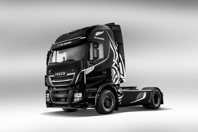 Iveco transporta al equipo All Blacks de rugby