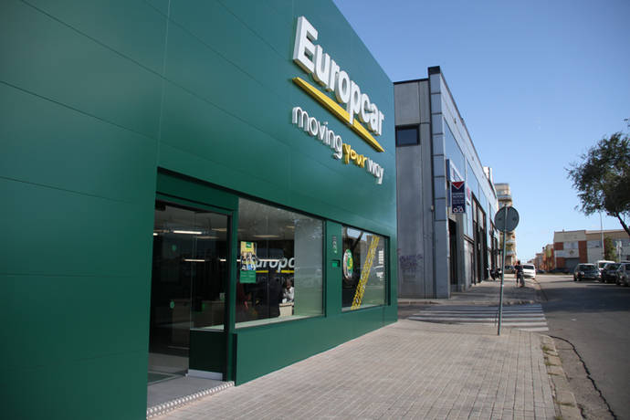 Europcar inaugura una nueva Supersite de furgonetas en Barcelona