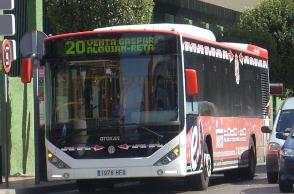 Un autobús de la ciudad de Almería.