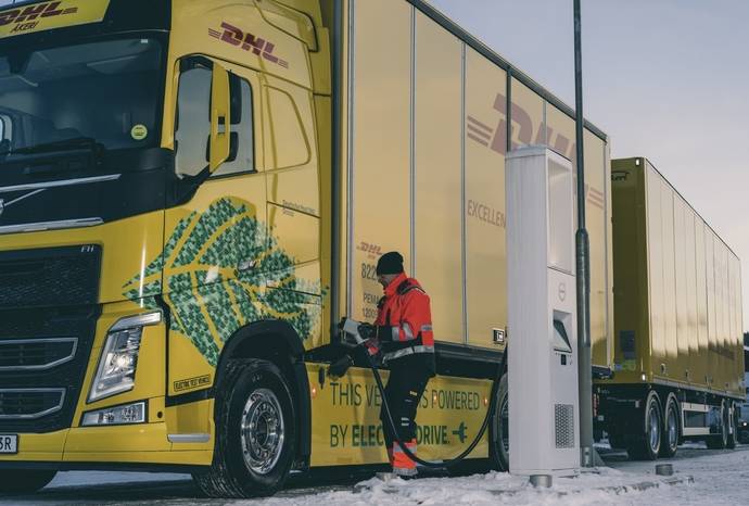 DHL y Volvo: Transporte libre de combustibles fósiles