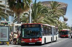 Barcelona ampliará su red de autobuses con 43 vehículos por la subida de la demanda