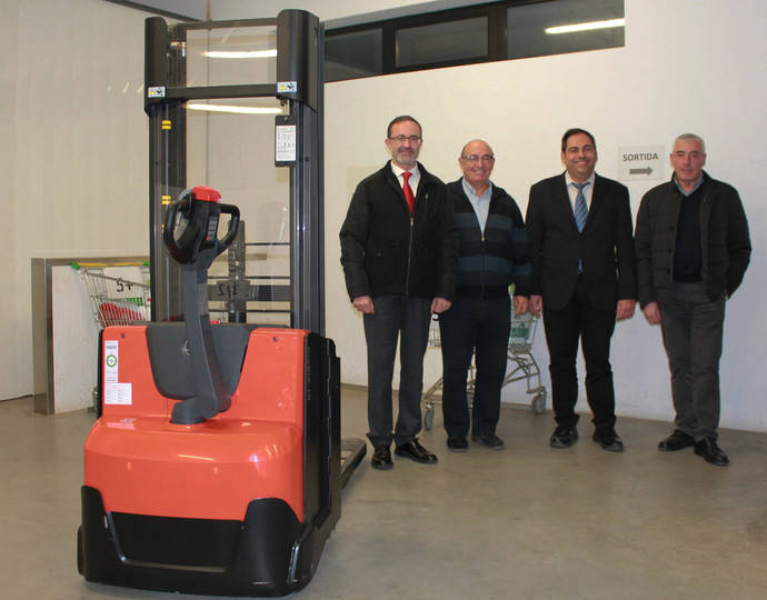 Toyota Material Handling aporta un apilador a Cáritas Arxiprestal de Vic