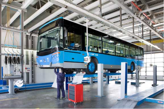 EMT de Madrid contratará 220 personas para mejorar el mantenimiento de su flota