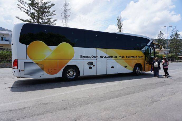 Un autobús de Thomas Cook.