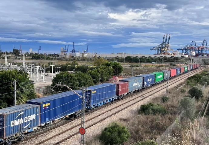 Puerto de Valencia: nuevos trenes con más mercancías y más contenedores