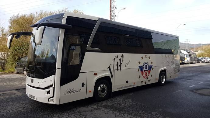 Antonio Blanco e hijos apuestan por el midibús Otokar Ulyso T