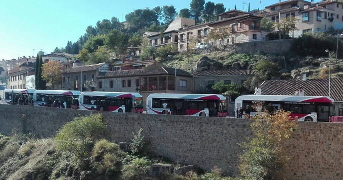 Los cinco nuevos autobuses de Unauto.