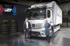 Mercedes-Benz Trucks presenta soluciones innovadoras para la transición energética en el transporte de mercancías