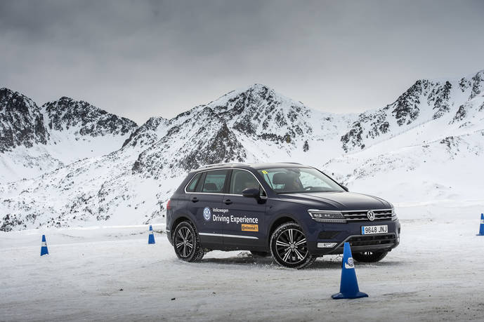 La escuela de conducción de Volkswagen ha formado a más de 20.000 conductores en los diversos cursos que integran su programa.