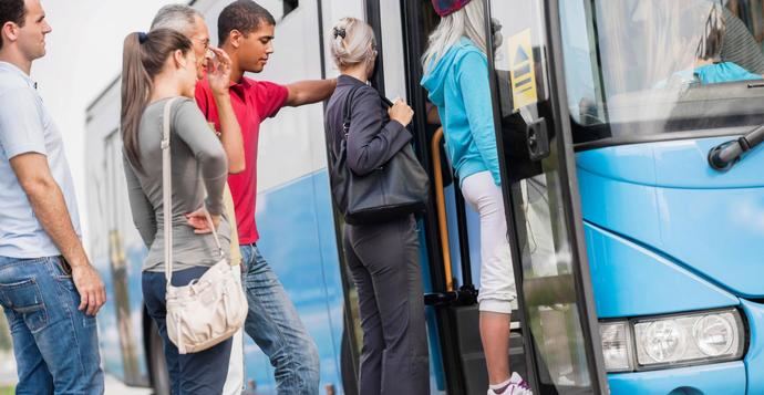 El transporte andaluz incrementará su oferta en un 40% por Semana Santa