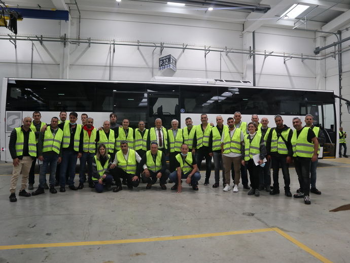 Operadores de transporte israelí visita las instalaciones de Sunsundegui
