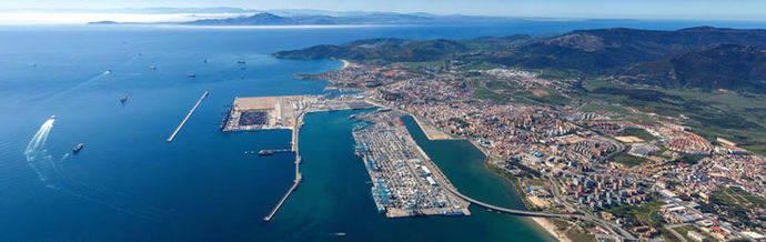 Vista aérea del Puerto de Algeciras.