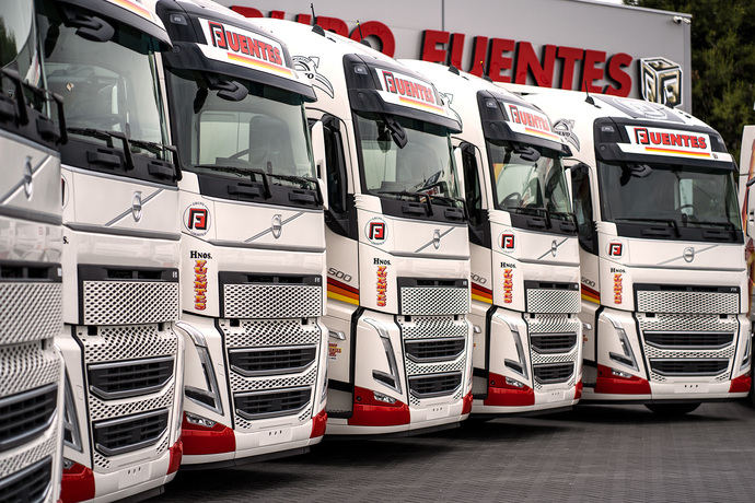 Grupo Fuentes recibe las primeras unidades del nuevo Volvo FH