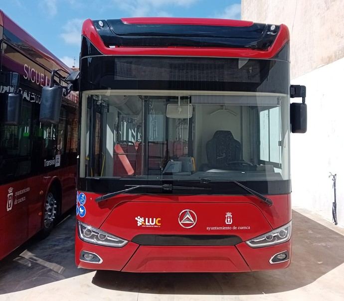 Zaragoza mejora las conexiones con autobuses eléctricos AlfaBus