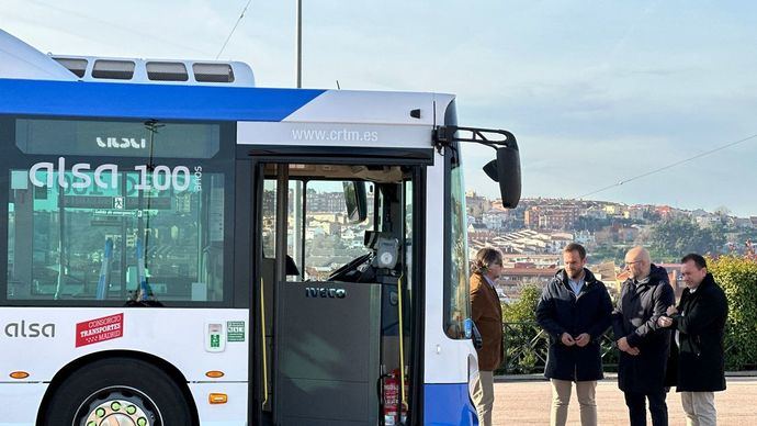 Arganda presenta su primer bus eléctrico en la flota de transporte público