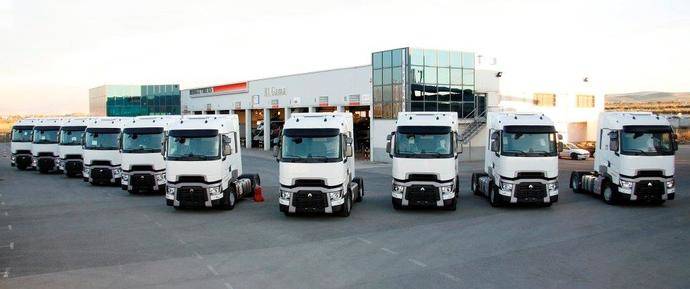 Transportes Aranda refuerza su flota con Renault Trucks T520