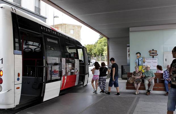 El transporte urbano aumenta un 5,5% en tasa anual y el interurbano un 4,3%