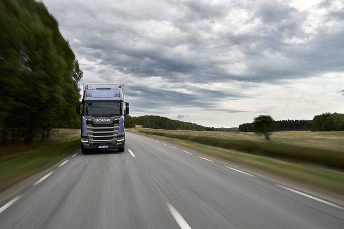 Un camión de la nueva generación Scania, durante una de las pruebas a las que fue sometido.