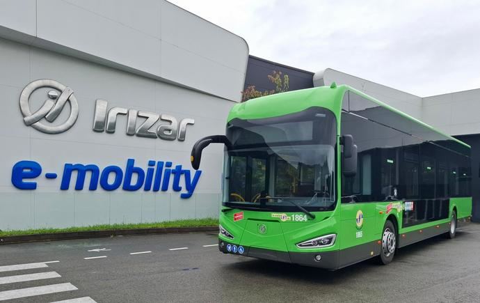 La Veloz renueva su flota con dos nuevos autobuses 100% eléctricos de Irizar